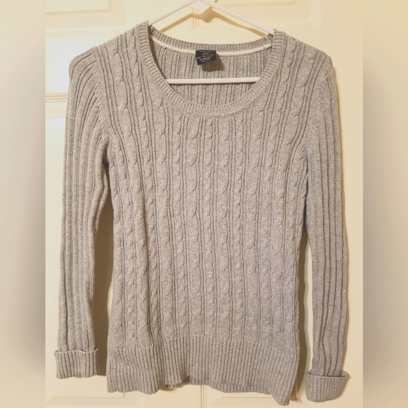 Light Gray Faded Glory Sweater - Picture 1 of 4